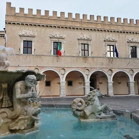 Studio54 In Pieno Centro A Pochi Passi Dal Mare Lejlighed
